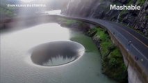 فيديو فكرة مذهلة لمنع الفيضان .. حفرة عملاقة في قاع بحيرة!