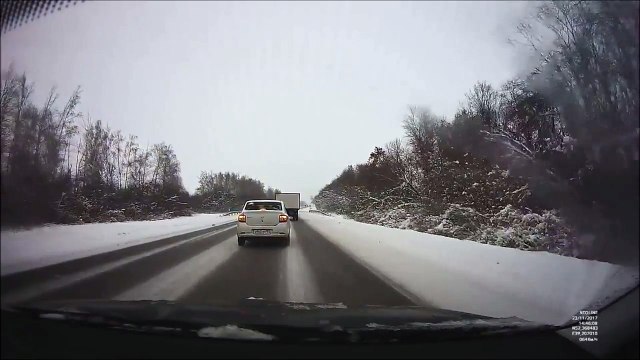 لهذا السبب تتطلب القيادة على الثلوج المزيد من الانتباه والحذر