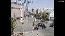 فيديو سائق تاكسي يدهس سائق دراجة هوائية ويسرق نقوده