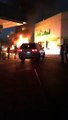 فيديو سعودي يخاطر بسيارته لإنقاذ محطة وقود من الانفجار
