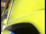 فيديو سبب غريب يوقف سيارة سيدة عُمانية بشكل مفاجئ