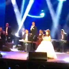 ميرنا حنا مفاجأة القيصر في حفله للجمهور على مسرح اهدينيات بالفيديو