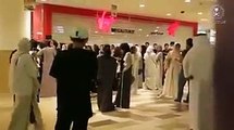 فيديو: شاهدوا كيف أكرم الجمهور السعودي تامر حسني قبل إحياء حفله