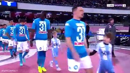 فيديو: لفتة إنسانية رائعة من لاعبي نابولي الإيطالي تجاه زميلهم العربي