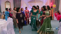 عروس تبهر الجميع برقصها الهندي مع أختها وصديقاتها