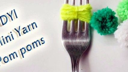 طريقة صنع كرات البوم بوم الملونة لتزيني بها حقائبك وملابسك