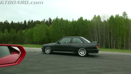 سباق مثير بين هوراكان وبي ام دبليو E30 M3