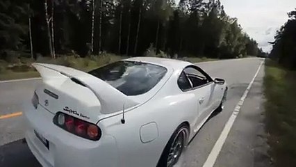 فيديو تويوتا سوبرا معدلة تحرق إطاراتها بشكل جنوني