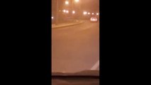 فيديو سعودية تقود سيارة ليلاً والنتيجة حادث تصادم!