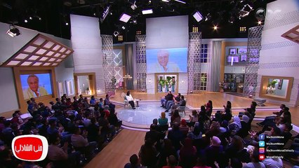 فيديو رد فعل مؤثر لابن محمود عبد العزيز بعد عرض صورة والده فجأة