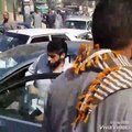 فيديو سائق مصري يصاب بالجنون بسبب حادث تصادم بسيط .. رد فعله أصاب الجميع بالذهول!