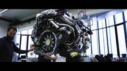 بوغاتي تعرض هذا الفيديو الخيالي وتعلن بدء تسليم أول 3 سيارات شيرون