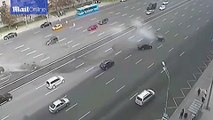 فيديو لحظة تعرض سيارة الرئاسة الروسية لحادث مريع .. القدر ينقذ بوتين!