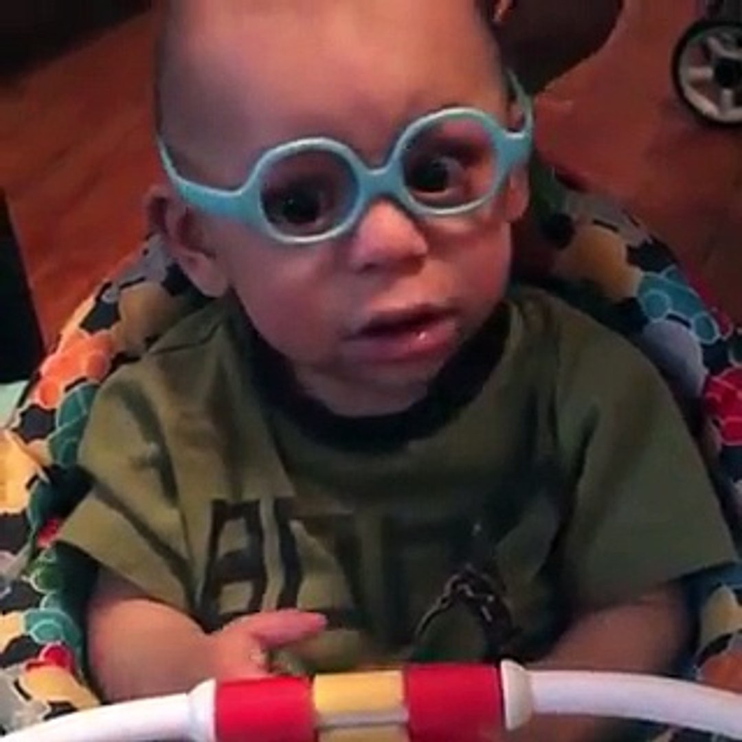 شاهد كيف تصرف هؤلاء الأطفال بعد إرتداء النظارة لأول مرة ? - فيديو  Dailymotion