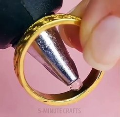 استخدامات غير معروفة لصمغ الشمع تنقذك من المواقف المزعجة