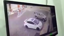 فيديو لسيارة تقتحم محل تجاري في الرياض!