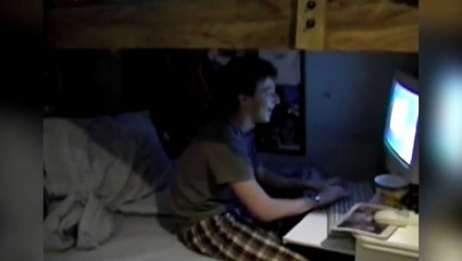 شاهد مؤسس فيس بوك ينشر فيديو نادراً لرد فعله لحظة قبوله بجامعة هارفارد