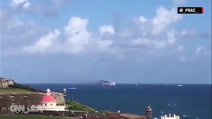 فيديو لحظة احتراق عبارة سياحية أمريكية!