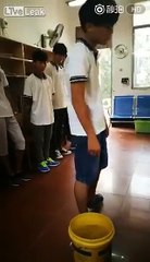 فيديو مدارس اليابان تعاقب طلابها الذين أحضروا هواتفهم معهم!