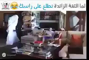 بالفيديو: كان يعتقدها مزحة ولكنها كادت تقتله من الخوف