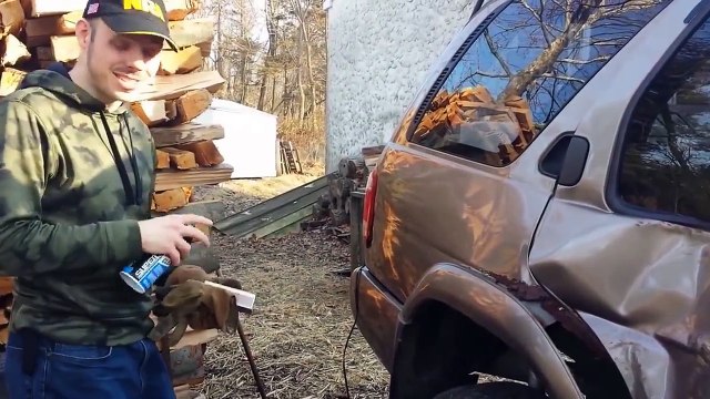 فيديو محاولة تعبئة إطار بالهواء بطريقة غريبة والنتيجة مذهلة!