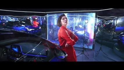 فيديو ميلا جوفوفيتش بطلة إعلان تويوتا الجديد