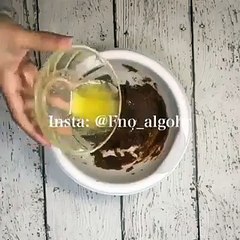 بالفيديو طريقة تحضير طبقات التمر بالبسكويت