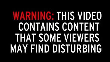 فيديو صادم لامرأة تتشاجر مع زوجها في الشارع وتطعنه بالسكين بعد اكتشافها خيانته!