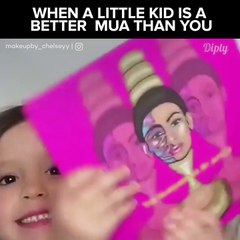 فيديو طفلة تضع المكياج لأختها الكبيرة والنتيجة مدهشة!