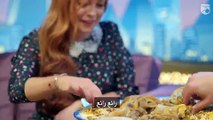 فيديو ليندسي لوهان تأكل مجبوس لحم في  