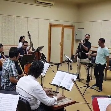 فيديو هذا ما فعله أحمد سعد في أول ظهور له بعد شهر العسل