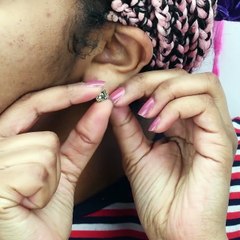 بالفيديو.. 4 طرق ذكية ومفيدة لإعادة استخدام الجوارب القديمة