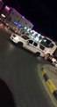 فيديو سعودي يعترض شاحنة بجسده لهذا السبب!