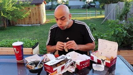 فيديو مدهش شخص يتناول 4 وجبات دجاج كنتاكي دفعة واحدة