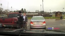 فيديو رد فعل شرطي أوقف سيارة مسرعة أثار دهشة الجميع!
