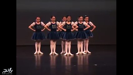 فتيات صغيرات يرقص كأنهن فراشات.. فيديو ممتع للغاية