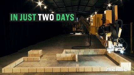 فيديو روبوت ذكي يمكنه بناء بيت بالكامل في يومين فقط