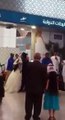 القبض على عريس مصري حمل عروسته في مطار المدينة المنورة