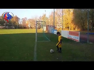 بالفيديو: طفل سوري يبهر نجوم ريال مدريد بمهاراته الخيالية!