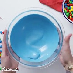 فيديو طريقة سهلة لتحضير كيكة M&M's العملاقة