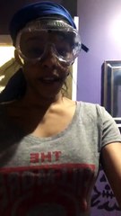 فيديو نجمة مشهورة تكشف غرفة سرية قامت بها بتعذيب الدجاج لممارسة السحر