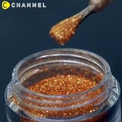 بالفيديو طريقة مميزة لمناكير براق بألوان الطيف