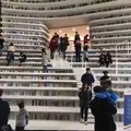 فيديو أكبر مكتبة في العالم تجدها في الصين 