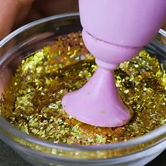 بالفيديو.. مجموعة أفكار مبتكرة لتخزين المكياج بشكل مرتب وأنيق