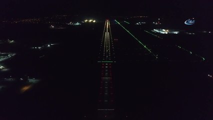 3. Havalimanı'nın Gece Işıl Işıl Hali Havadan Görüntülendi