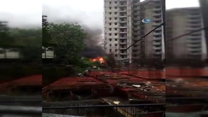 Hindistan'da Uçak Düştü: 5 Ölü