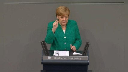 Merkel: most kell összefogni, nagy a tét