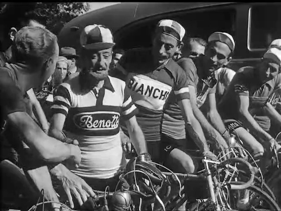 Totò al Giro d'Italia  (Film Completo -primo tempo)