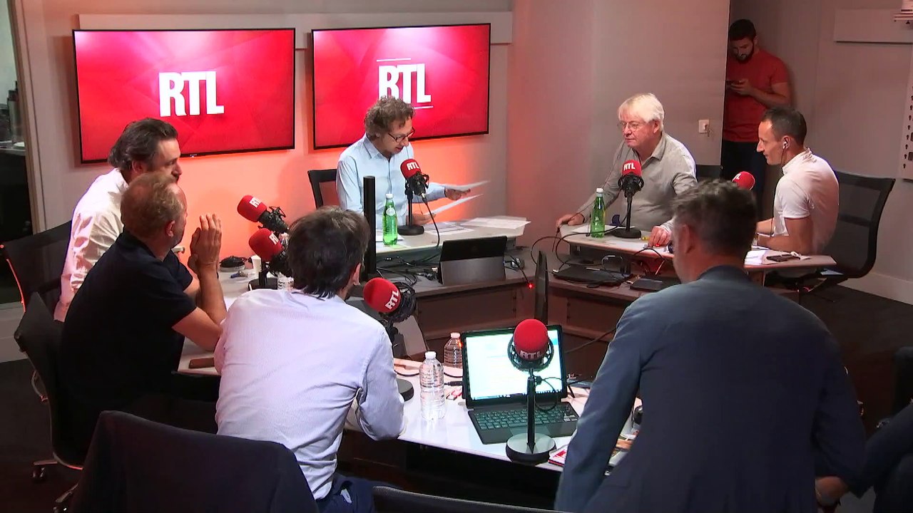 Benoît Poelvoorde et Quentin Dupieux dans A La Bonne Heure !
