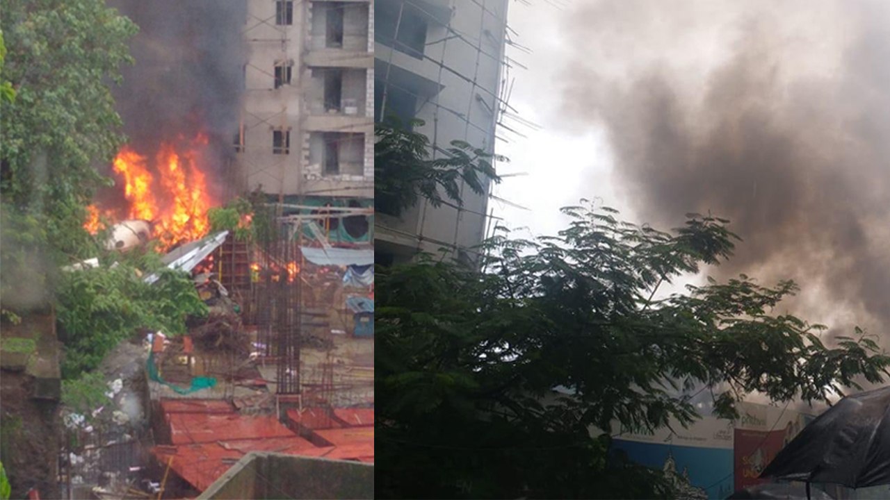 Mumbai के Ghatkopar में  Chartered Plane हुई Crash, Watch Video  | वनइंडिया हिंदी